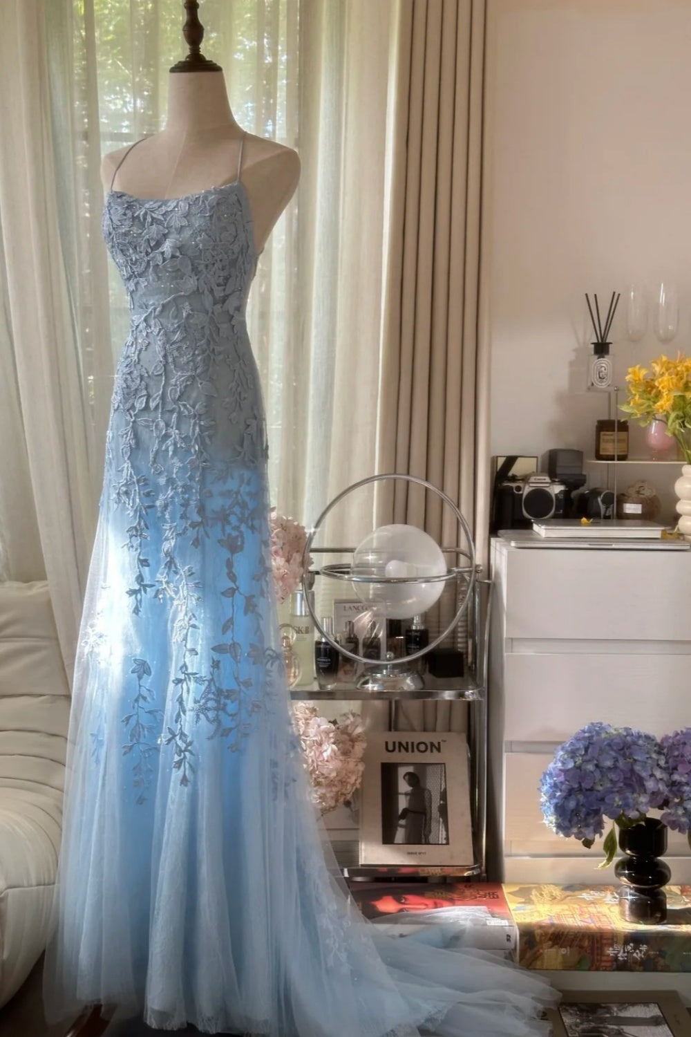 girlhomeshops-Gradient Blue Tulle Spaghetti-Strap 3D Embroidery Train Fairy-Style Gown gh6375
