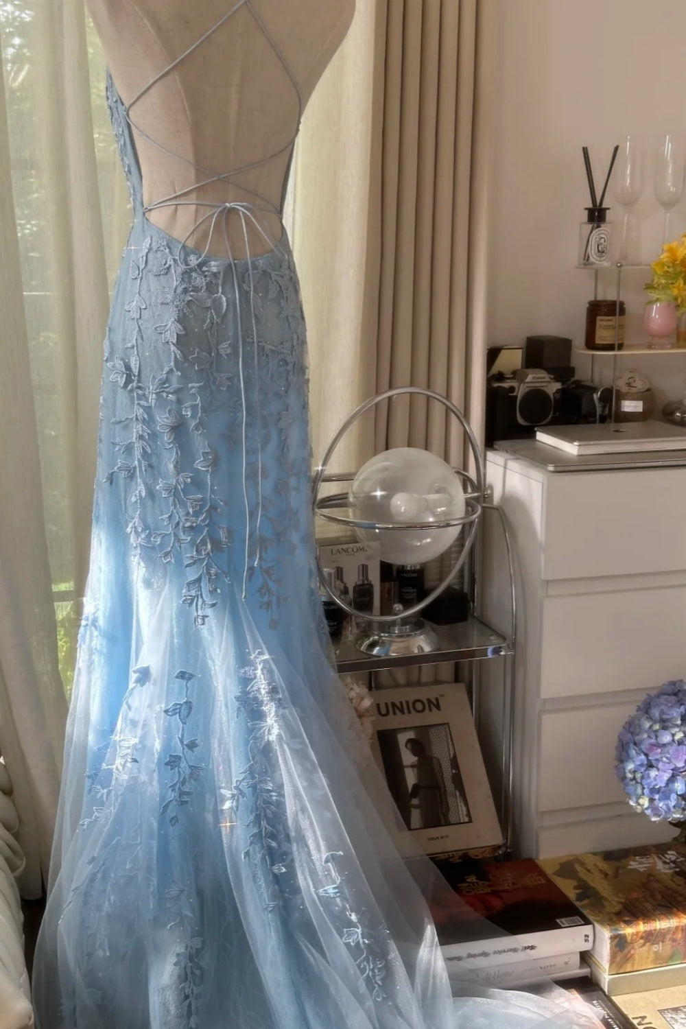 girlhomeshops-Gradient Blue Tulle Spaghetti-Strap 3D Embroidery Train Fairy-Style Gown gh6375