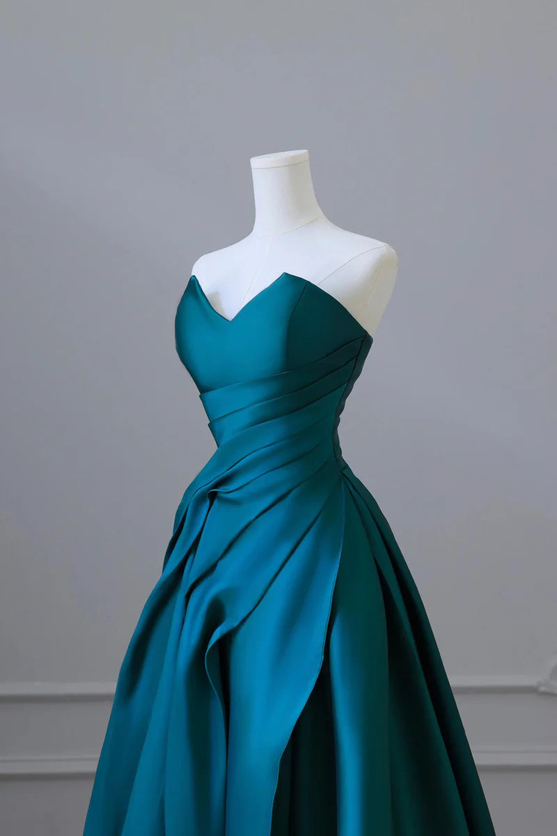 Robe de soirée longue en satin plissée à épaules dénudées et ligne A bleue gh3433