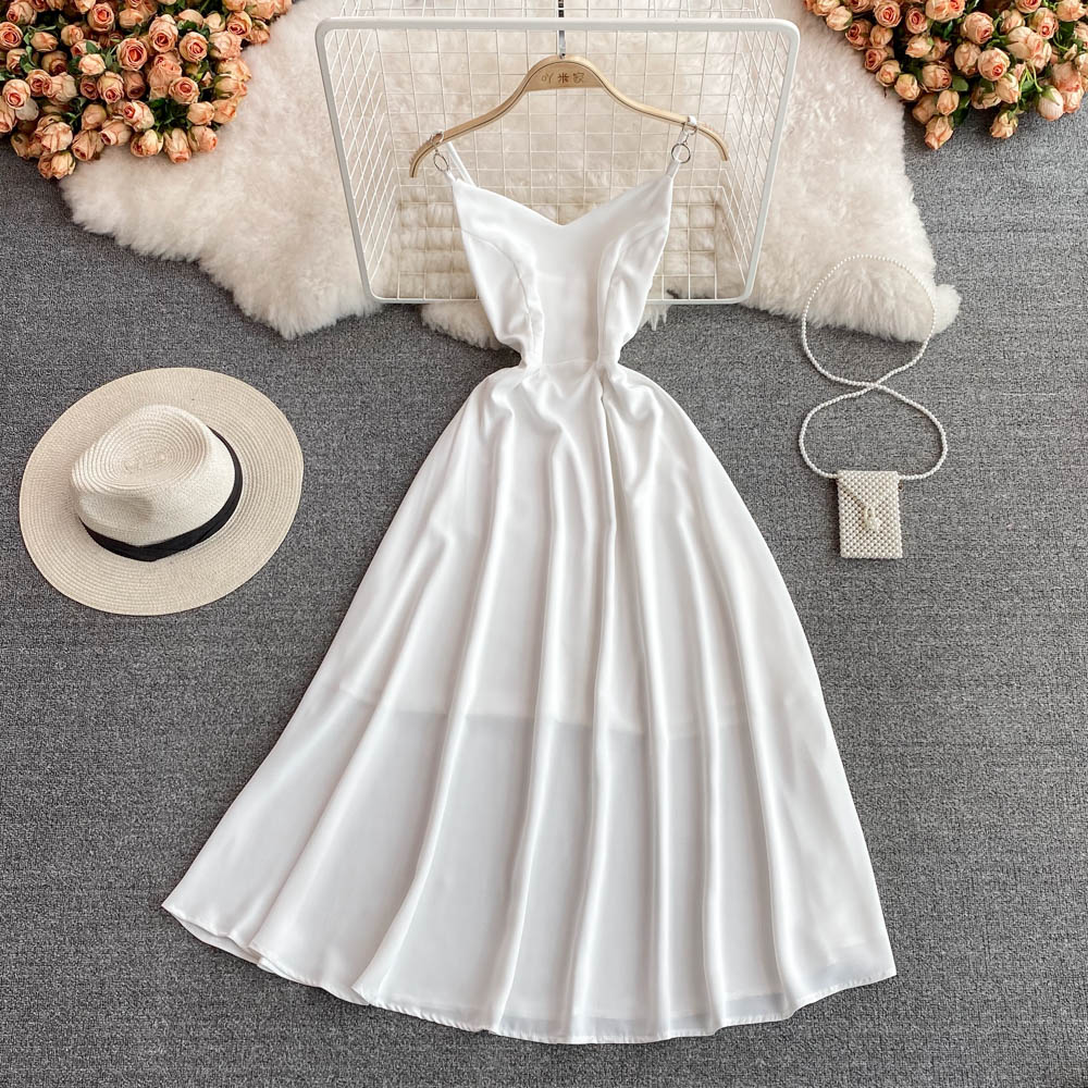 Einfaches kurzes Kleid mit V-Ausschnitt A-Linie Modekleid 10702