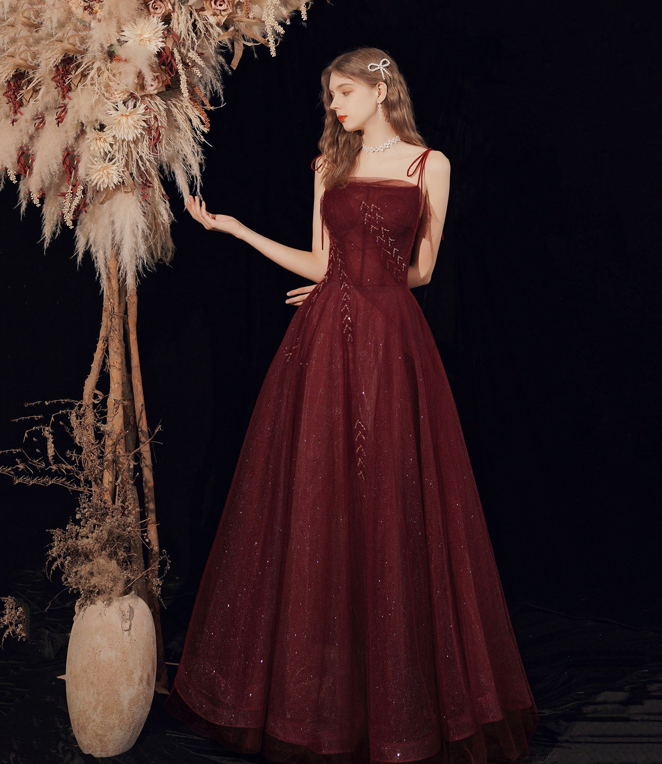 Robe de soirée longue en tulle bordeaux avec perles 10418