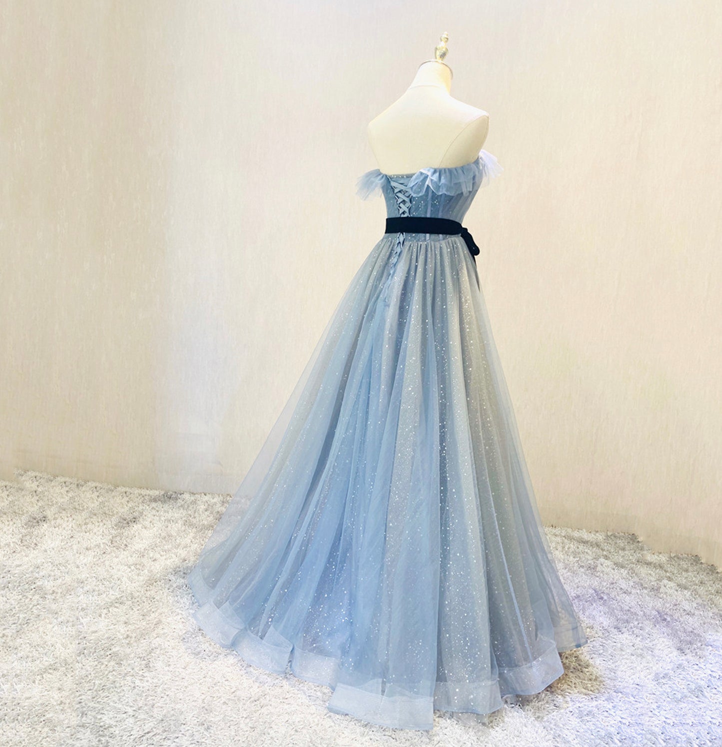 Langes Ballkleid aus blauem Tüll mit Pailletten, blaues Abendkleid 10045