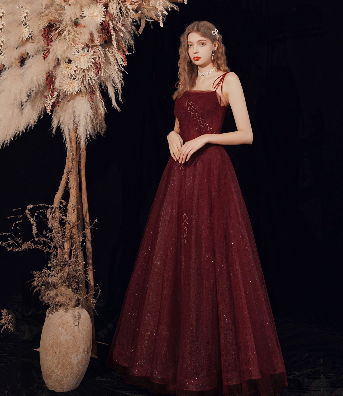 Robe de soirée longue en tulle bordeaux avec perles 10418