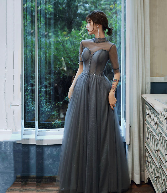 Robe de soirée longue en tulle gris avec perles 10278