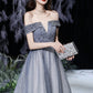 Langes Ballkleid aus grauem Tüll mit Perlen, glänzendes Abendkleid 8569