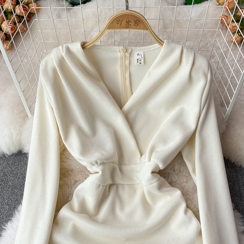 Sexy Langarmkleid mit V-Ausschnitt Modekleid 10842 