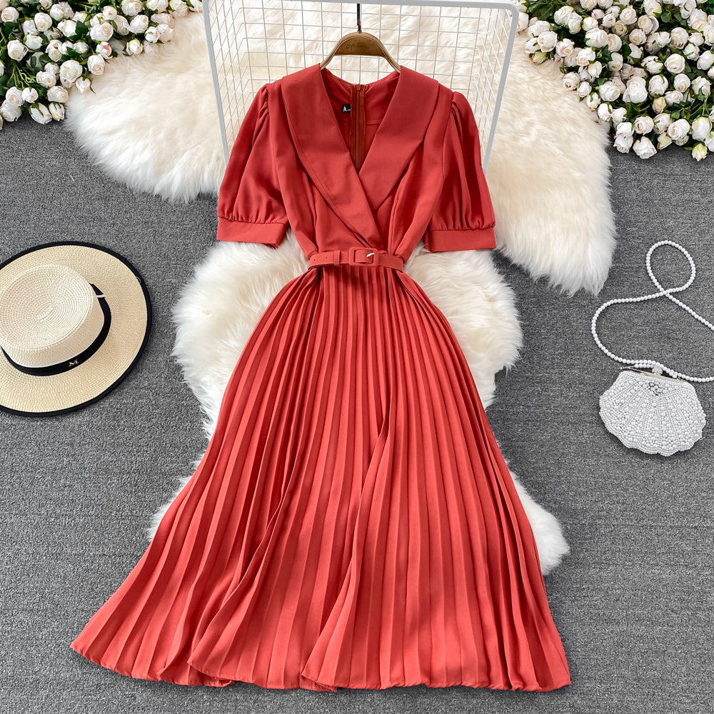 Süßes kurzes Kleid mit V-Ausschnitt A-Linie Modekleid 10704