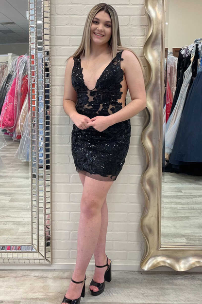 Robe de soirée courte à décolleté plongeant et appliqués noirs gh1362