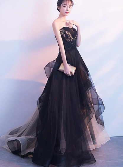 Robe Sweet 16 en tulle noir et champagne, magnifique robe de bal gh451
