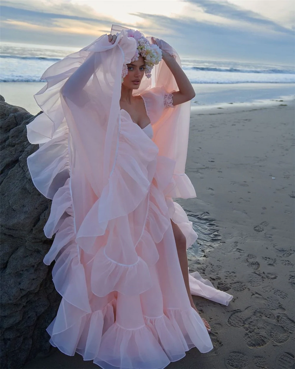 Abmyl Baby Pink Organza Prom Dresses Short Puff Sleeves Ruffles Prom Party Gowns Slit Princess Formal Women Party Dresses  gh829