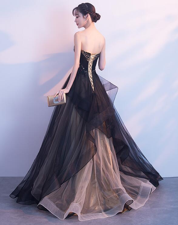 Robe Sweet 16 en tulle noir et champagne, magnifique robe de bal gh451