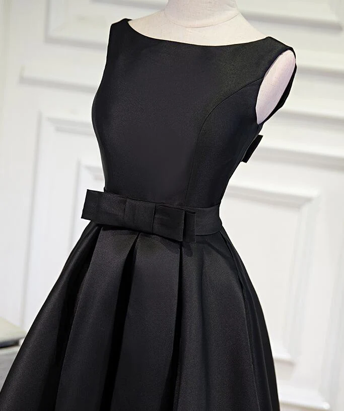 Schönes einfaches schwarzes knielanges Partykleid aus schwarzem Satin, Abschlussballkleid gh188