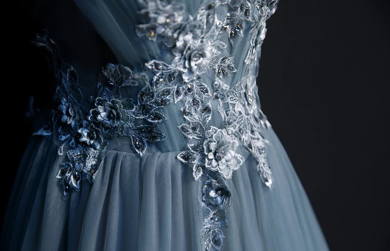 Belle robe de soirée longue en tulle bleu, robe de bal trapèze avec appliques en dentelle gh271