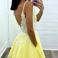 Robe de soirée courte princesse jaune en dentelle avec appliques en forme de A gh1493