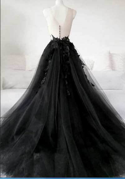 Einzigartiges schwarzes Tüll-Abendkleid mit V-Ausschnitt, schiere Rückseite, Spitzenapplikationen, formelles Kleid gh1077
