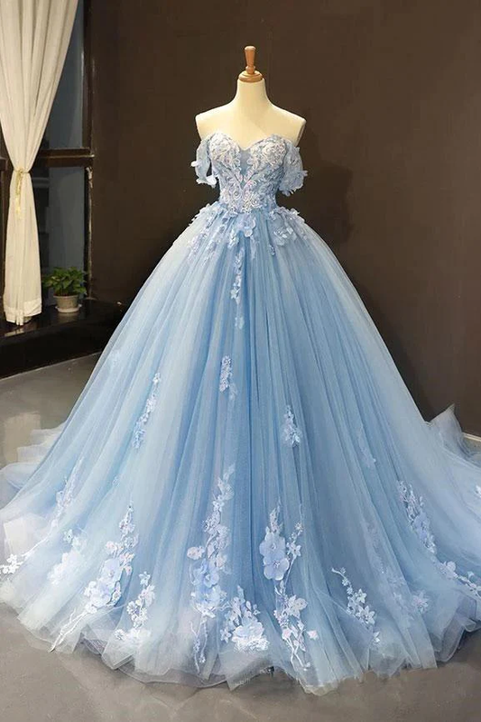 Hellhimmelblau schulterfreies Ballkleid aus Tüll mit Applikationen gh2282
