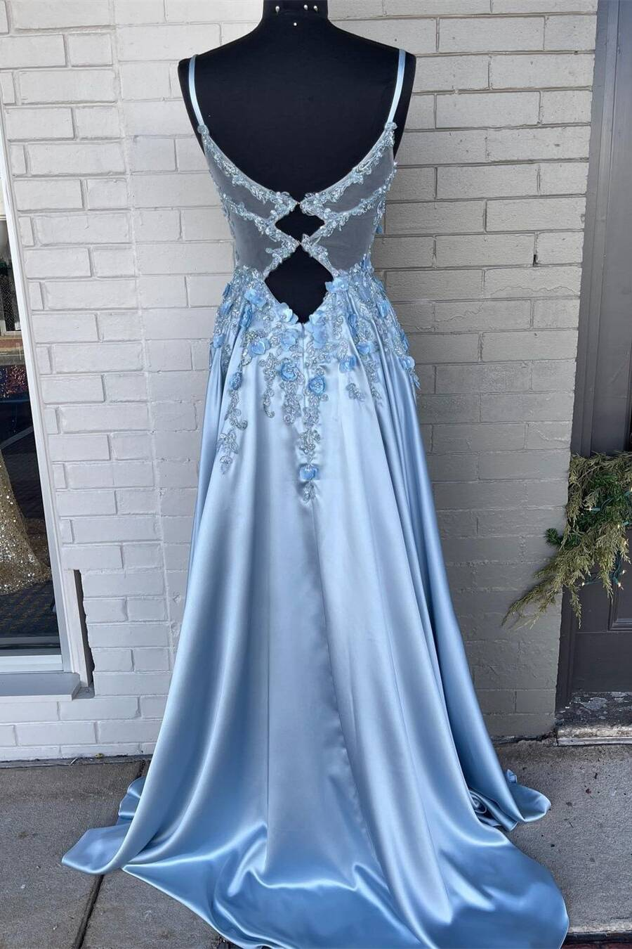 Robe de bal longue en satin bleu clair à fleurs 3D en forme de A gh2304