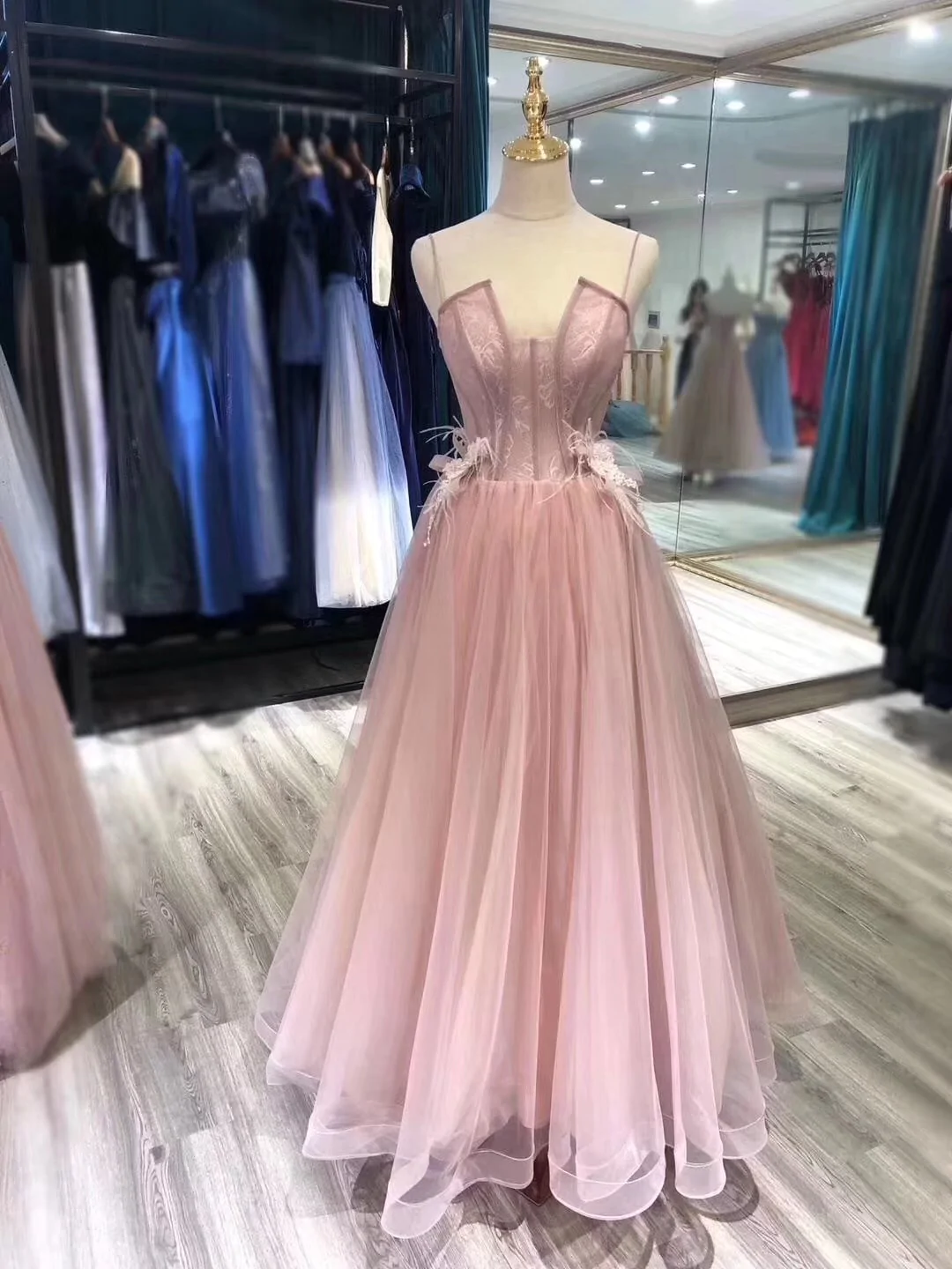 Bezaubernde Tüllträger langes formelles Kleid, rosafarbenes elegantes Partykleid gh2499