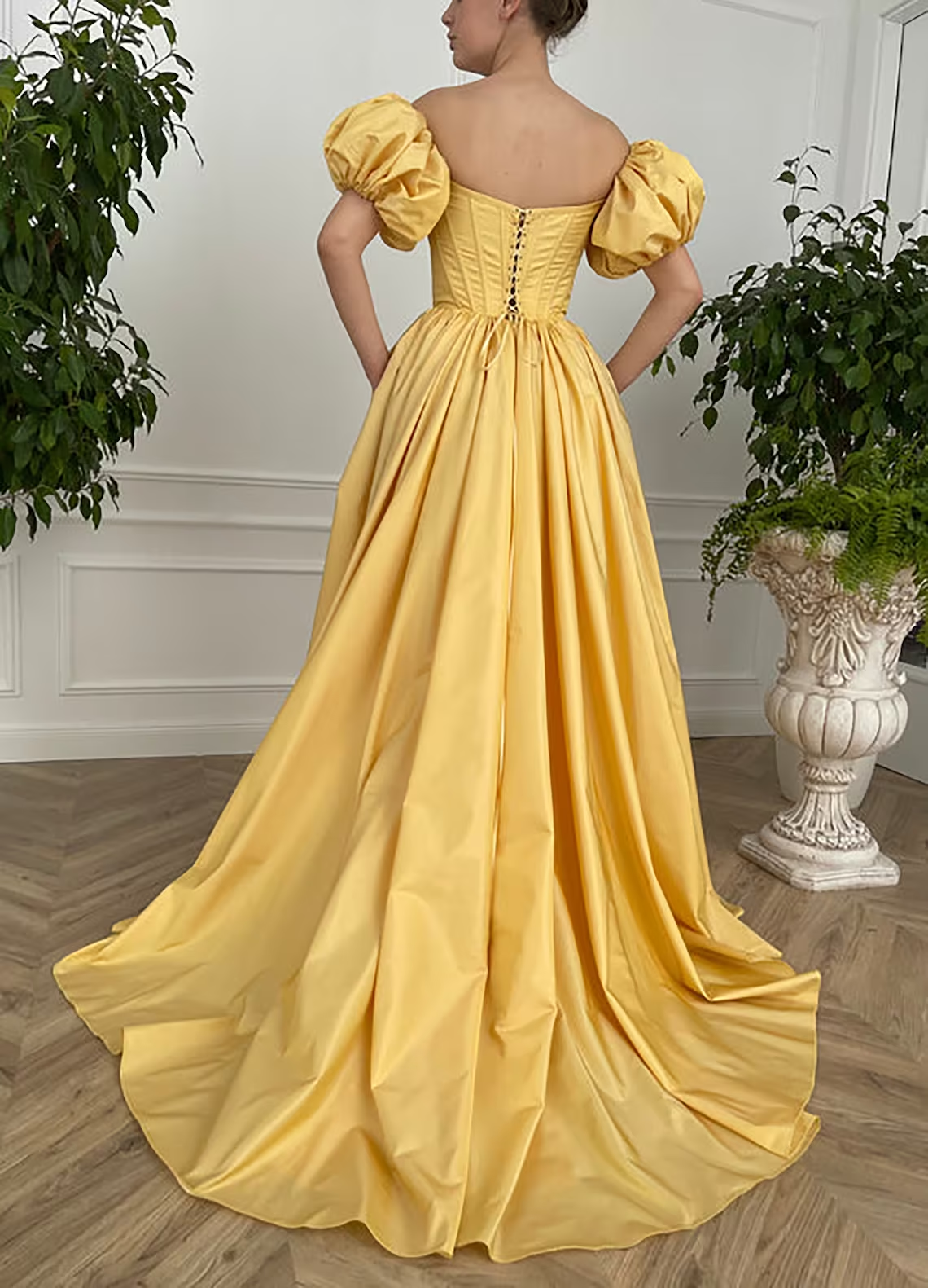 Vintage Fairy Korsettkleid, A-Linie gerades langes gelbes Taft-Abschlussballkleid Ballkleid, Kurzarm-Hochzeits-Ballkleid-Abschlussballkleid mit Schlitz gh2420