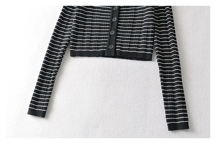 Design sense Lapel long sleeve sweater short sweater thin coat  7715