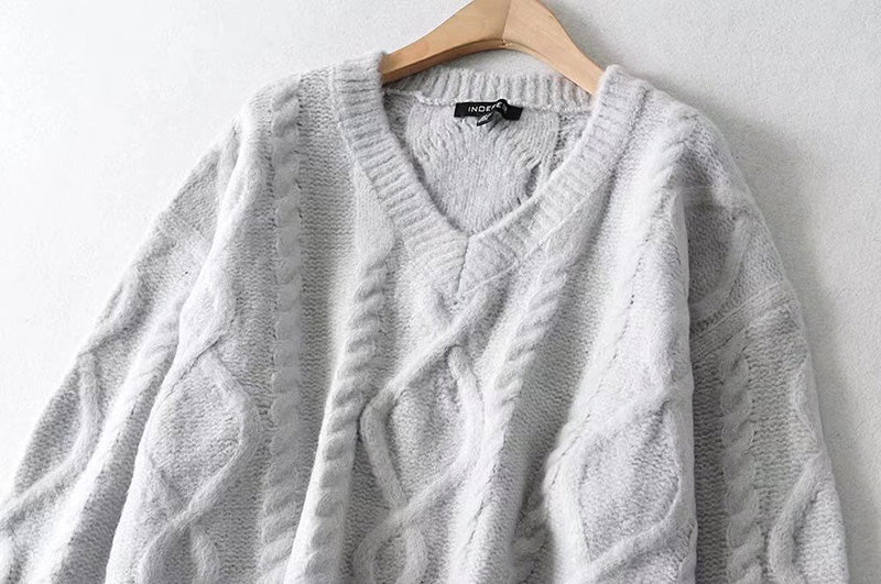 New style temperament versatile V-neck loose casual octet knitted sweater  7759
