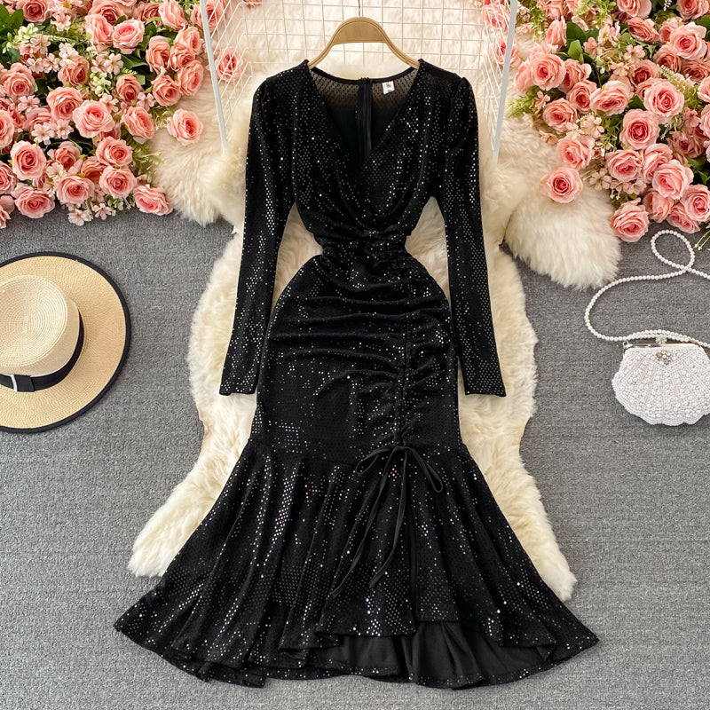 Süßes V-Ausschnitt Pailletten Langarm Kleid Modekleid 430