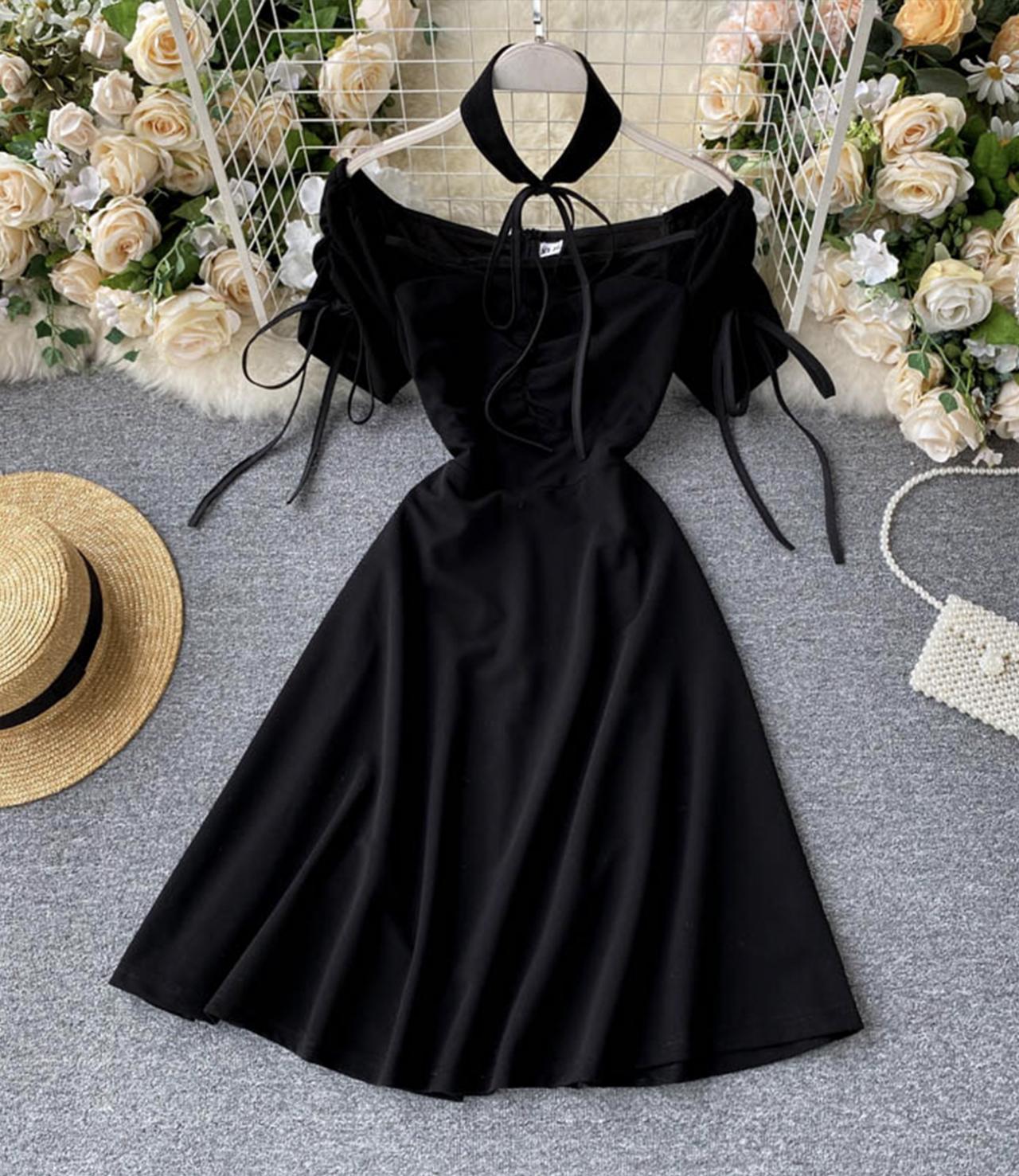 Schwarzes kurzes Kleid in A-Linie Modekleid 650