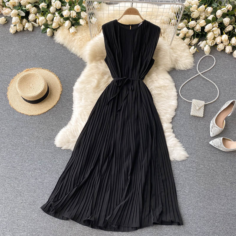 Schwarzes kurzes Kleid in A-Linie Modekleid 568