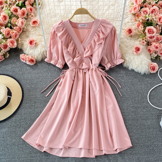 Süßes kurzes Kleid mit V-Ausschnitt, modisches Kleid 490