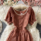 Süßes kurzes Kleid aus Spitze mit Rundhalsausschnitt, Modekleid 684