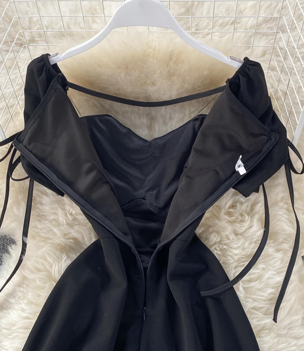 Schwarzes kurzes Kleid in A-Linie Modekleid 656