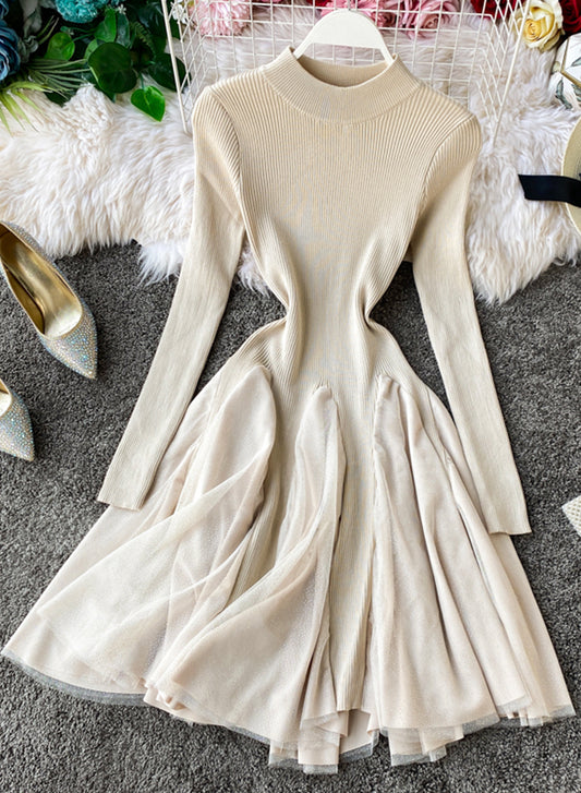 Pulloverkleid mit Stehkragen und langen Ärmeln 213