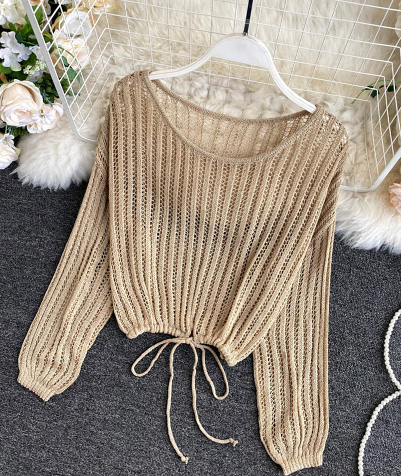 Thin cut-out knitted top  371