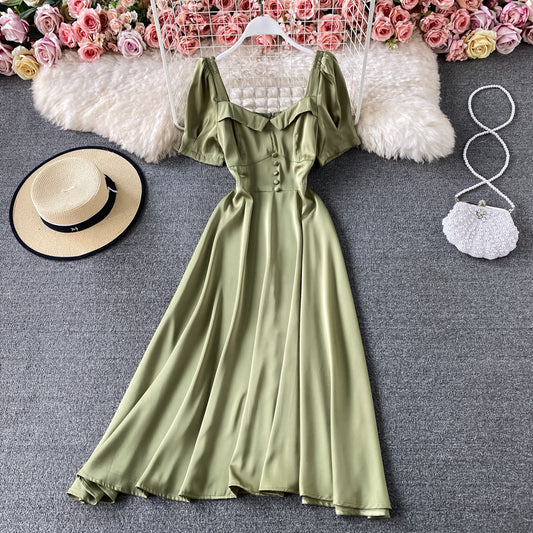 Robe taille fine, style étranger, manches bouffantes, col carré 3045