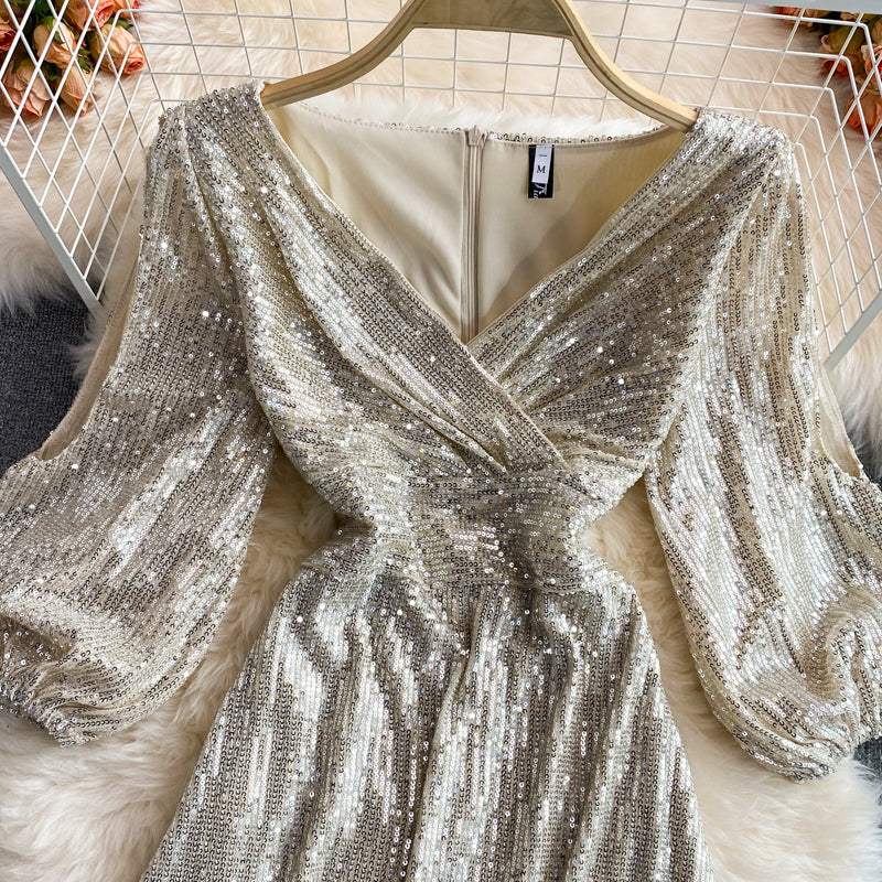 Robe courte à paillettes de luxe haut de gamme à col en V 3068