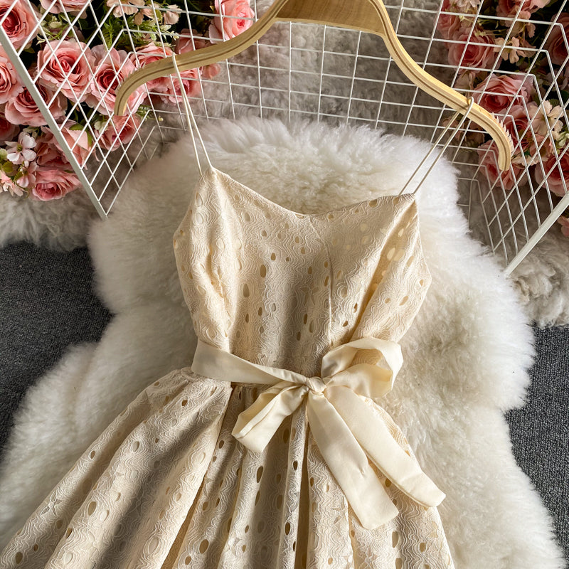 Jolie petite jupe à bretelles fraîche taille haute dos nu en dentelle 2893