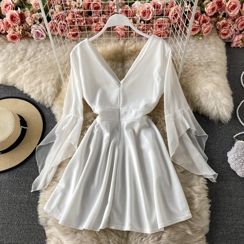 Robe sexy décolletée à décolleté profond en V 3428