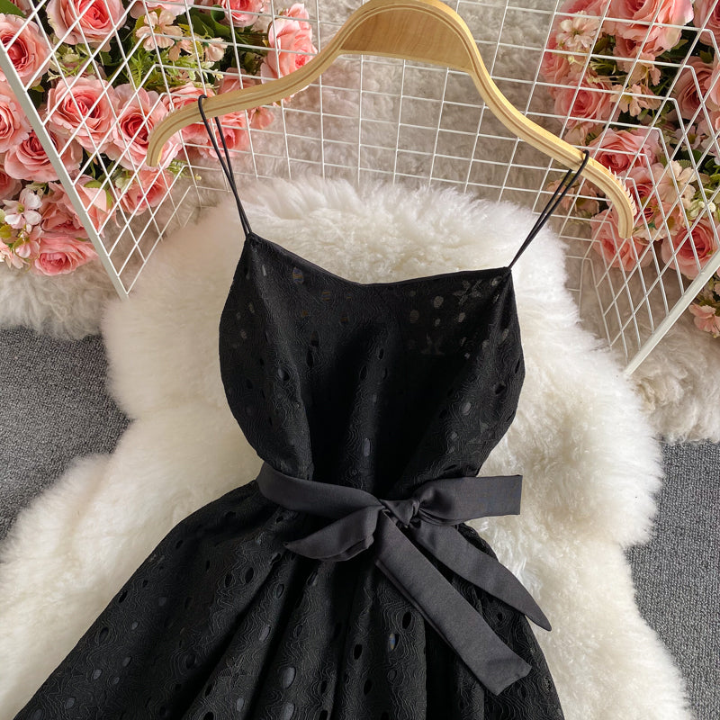 Jolie petite jupe à bretelles fraîche taille haute dos nu en dentelle 2893