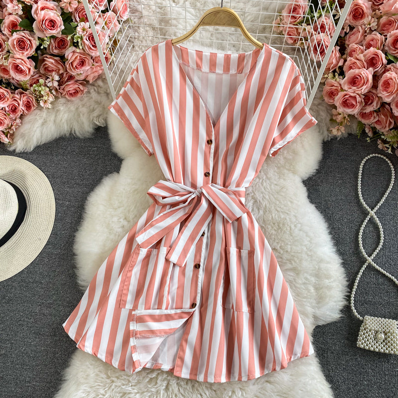 Robe à lacets à rayures et col en V de tempérament de célébrité 2962