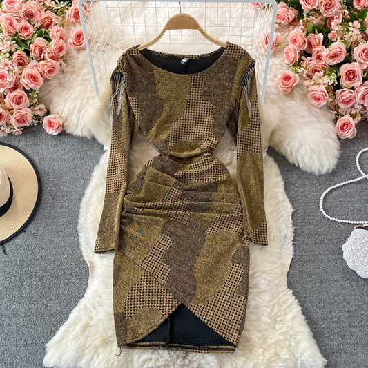 Robe portefeuille à col rond et plis irréguliers en soie brillante avec pampilles cousues 3093