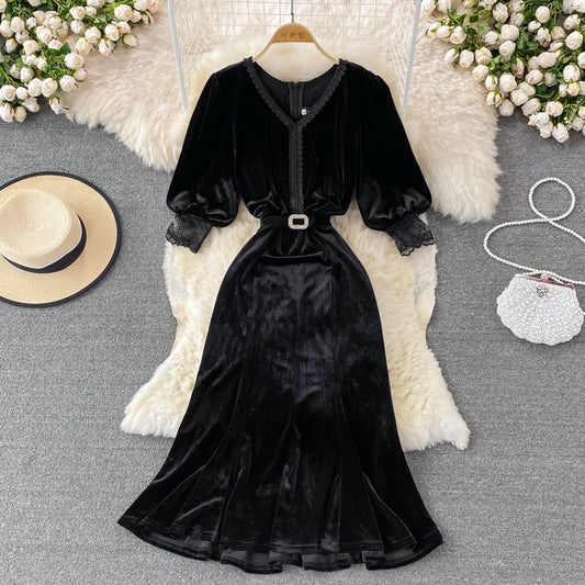 High end light luxury temperament shows thin V-neck golden velvet dress  3125