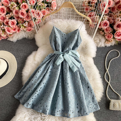 Jolie petite jupe à bretelles fraîche taille haute dos nu en dentelle 2893