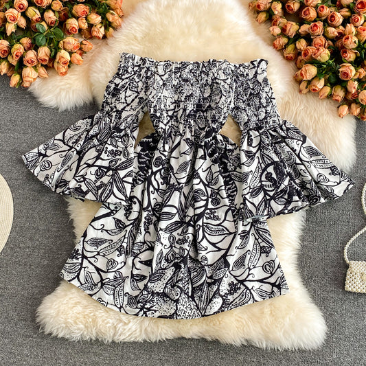 Jupe à col droit, épaules et taille ouvertes, robe fine peinte à l'encre, manche en corne 2749