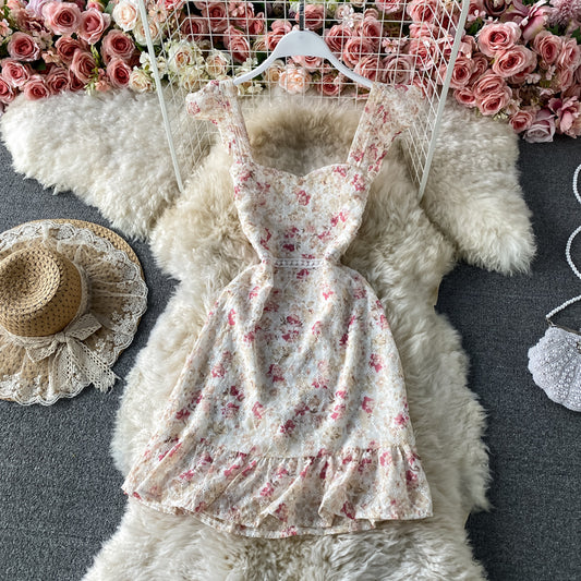 Spitzenbesticktes Blumenkleid mit Strapsen 3313