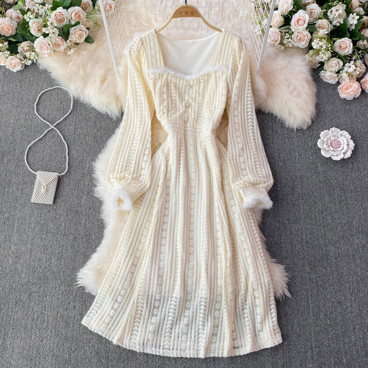 Langes Samt-Spitzenkleid in sanftem Wind 3392