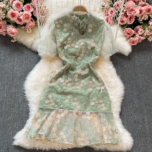 Temperament gentle embroidery lace stand collar bubble sleeve dress  3323