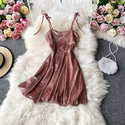 Petite robe noire vintage Hepburn 2925