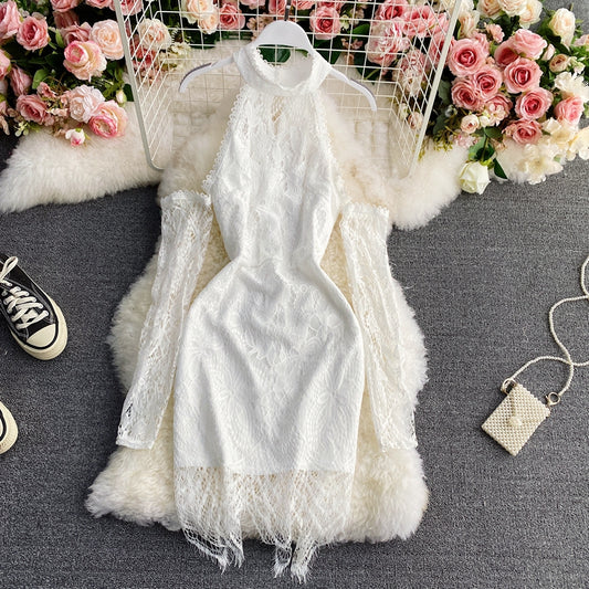 Robe portefeuille en dentelle noire à col fin et épaules dénudées 2939