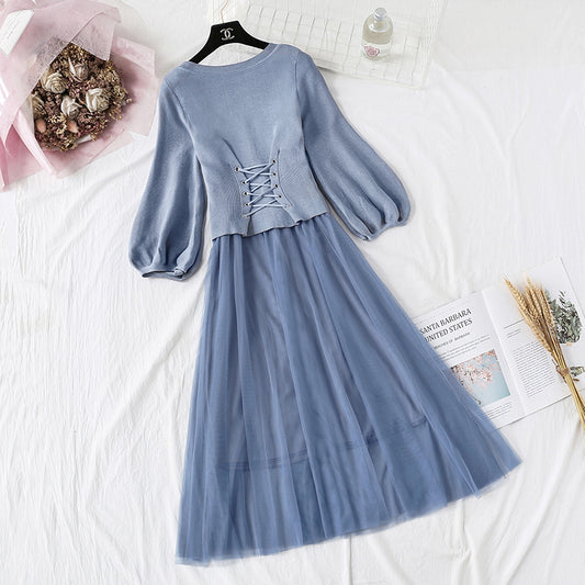 Ensemble deux pièces à la mode avec jupe en maille et bretelles féeriques à manches bouffantes 2146