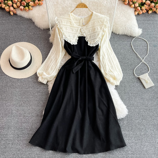 Vintage Spitze genähter Puppenhals dünnes Cordkleid 3266